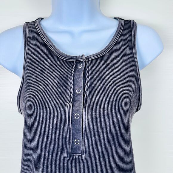 Zenana Outfitters Women Y2K Ribbed Tank Size L XL Gray Grunge Preppy 90s Neutral - Picture 3 of 7
